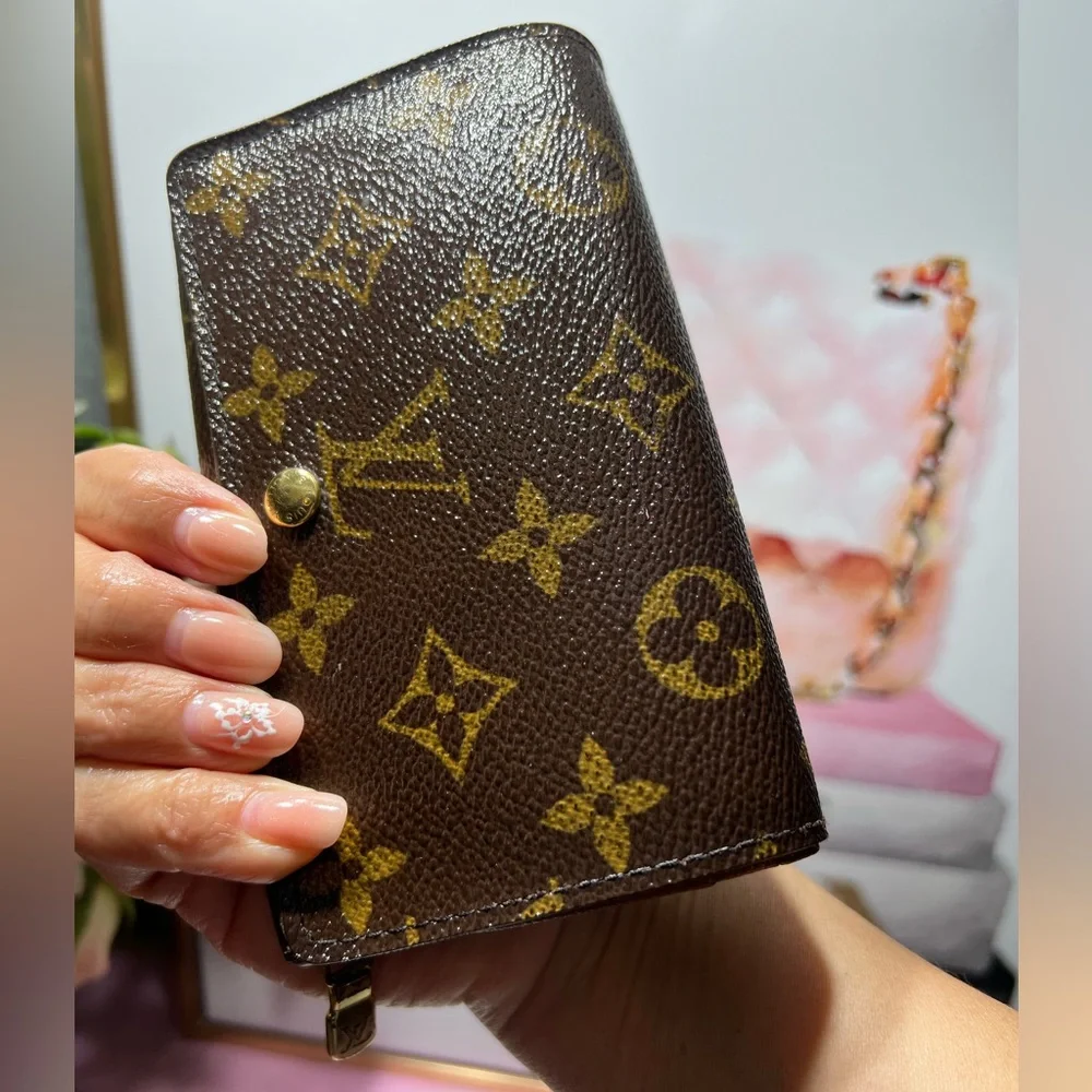 Louis Vuitton Monogram Porte Monnaie Tresor Wallet GUC